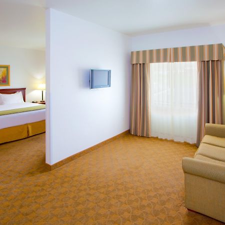 Holiday Inn Express Hotel & Suites Elkins By Ihg Екстериор снимка