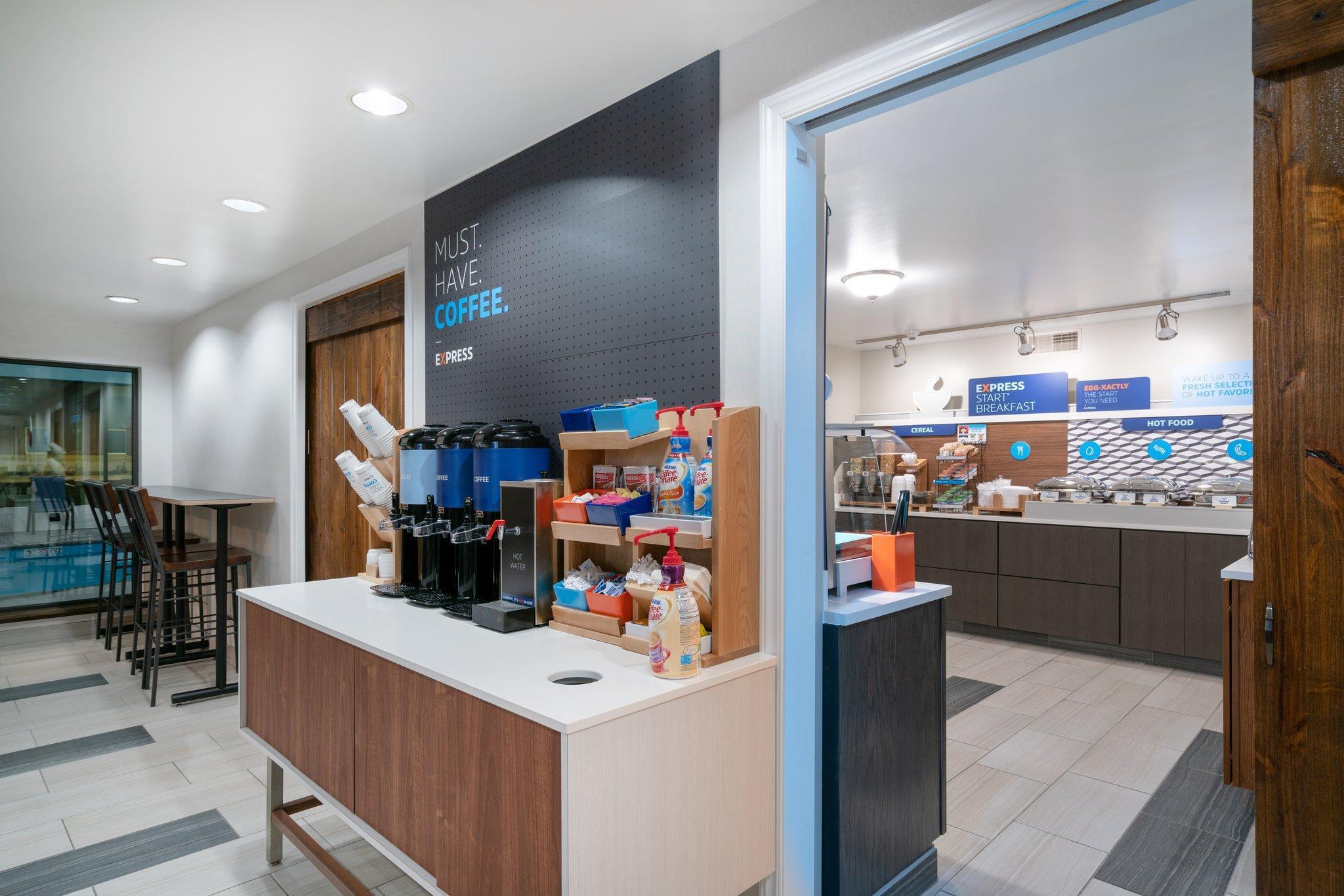 Holiday Inn Express Hotel & Suites Elkins By Ihg Екстериор снимка