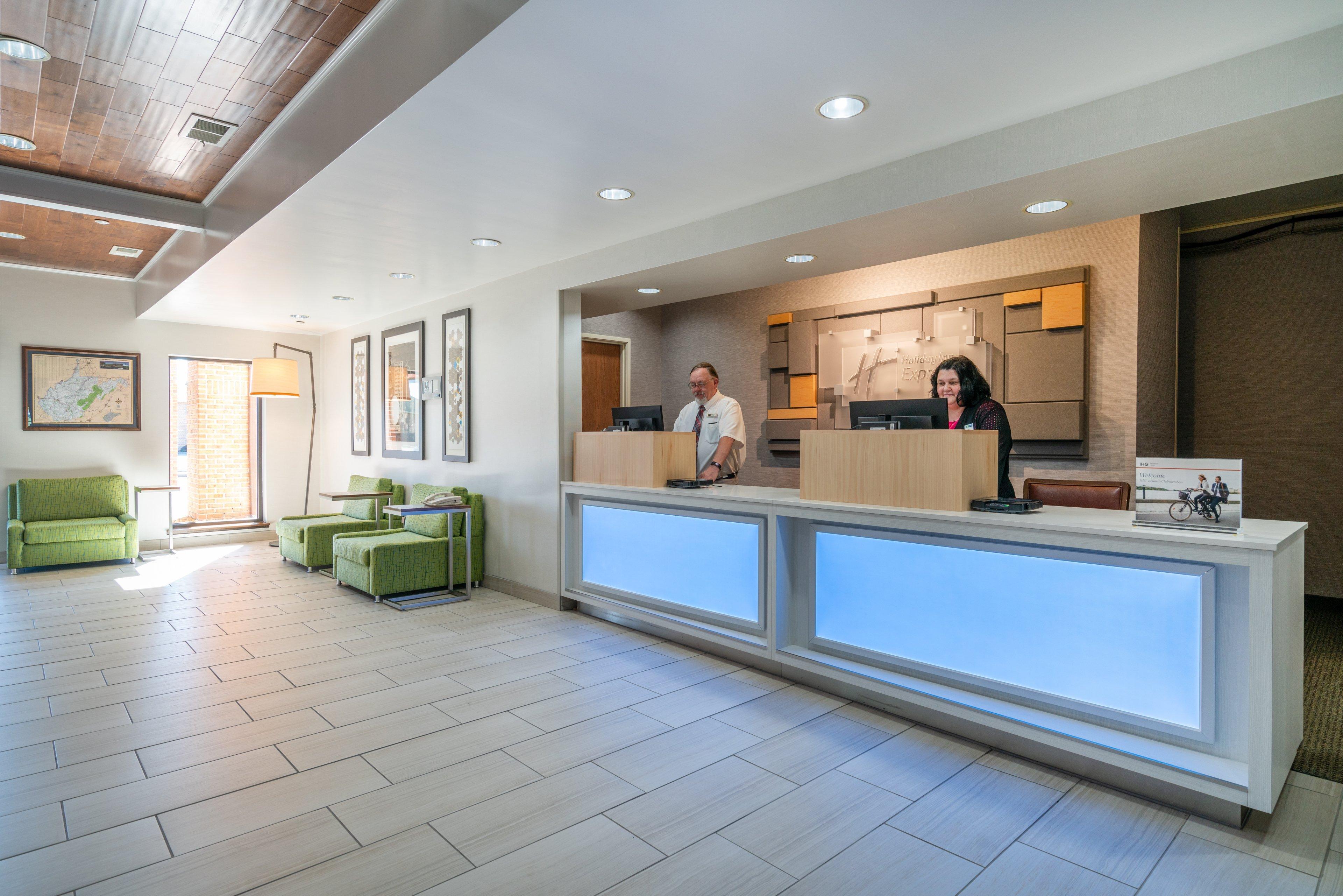 Holiday Inn Express Hotel & Suites Elkins By Ihg Екстериор снимка
