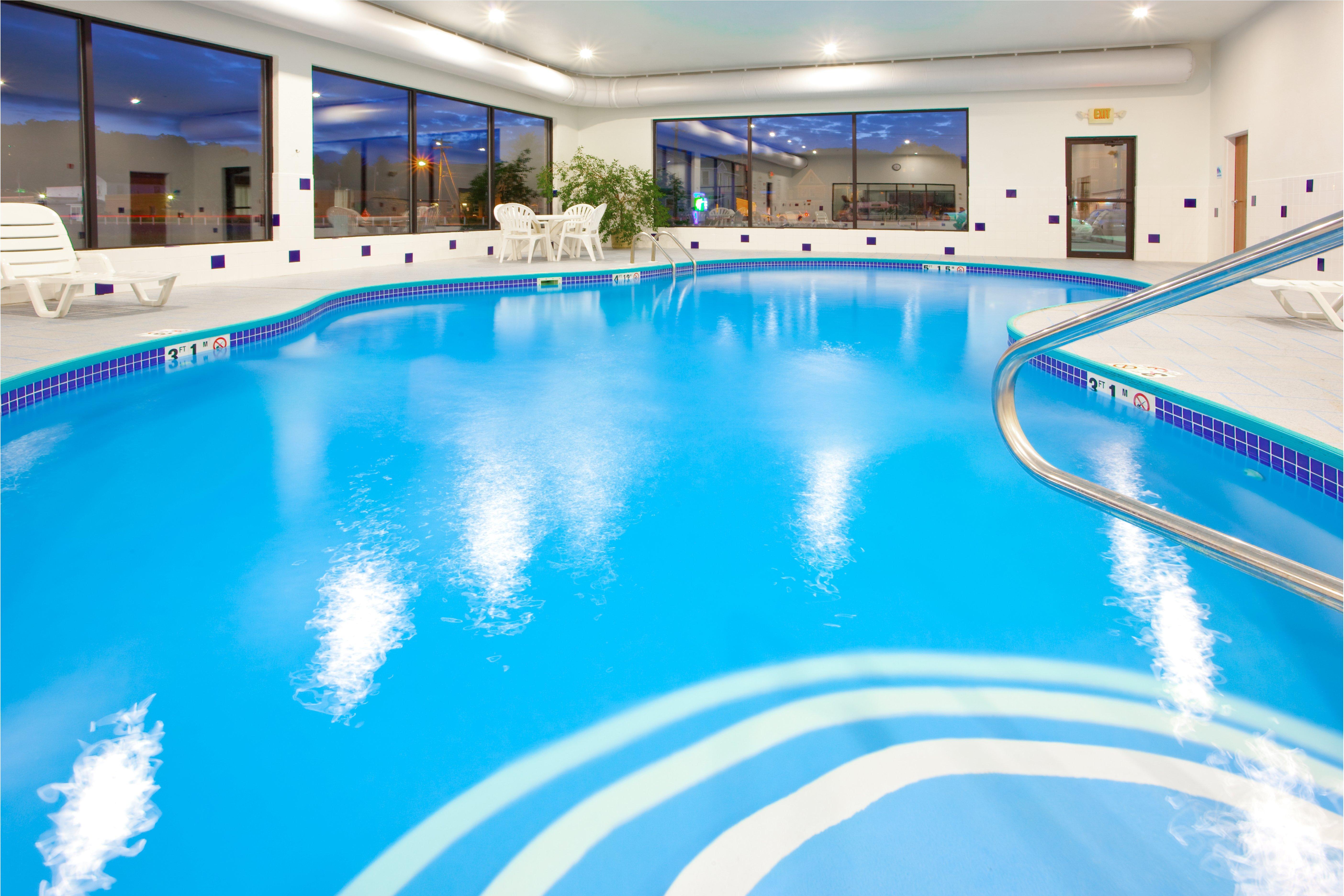 Holiday Inn Express Hotel & Suites Elkins By Ihg Екстериор снимка