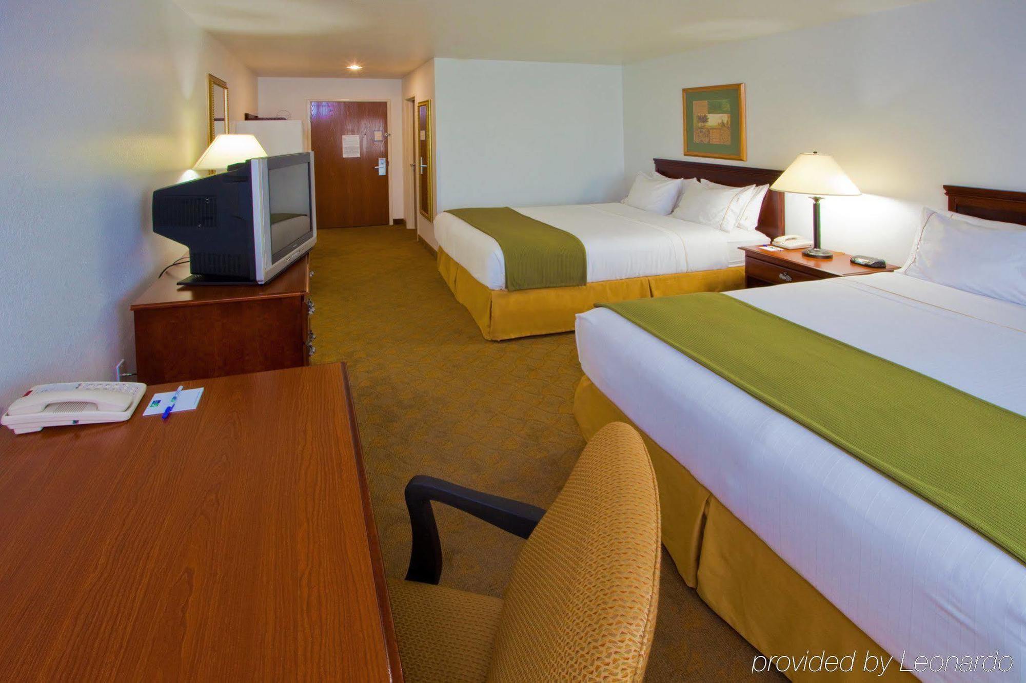 Holiday Inn Express Hotel & Suites Elkins By Ihg Екстериор снимка
