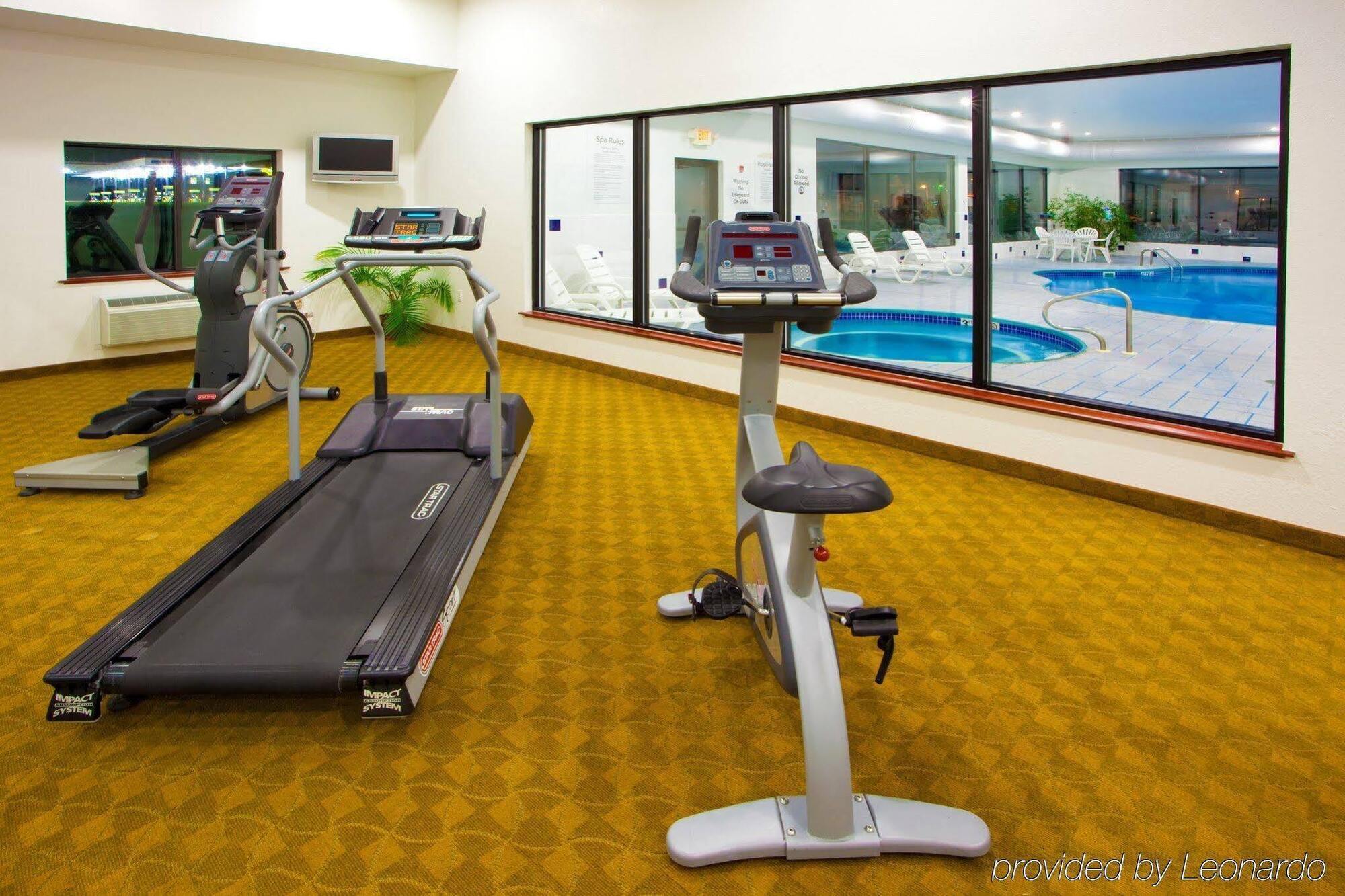 Holiday Inn Express Hotel & Suites Elkins By Ihg Екстериор снимка