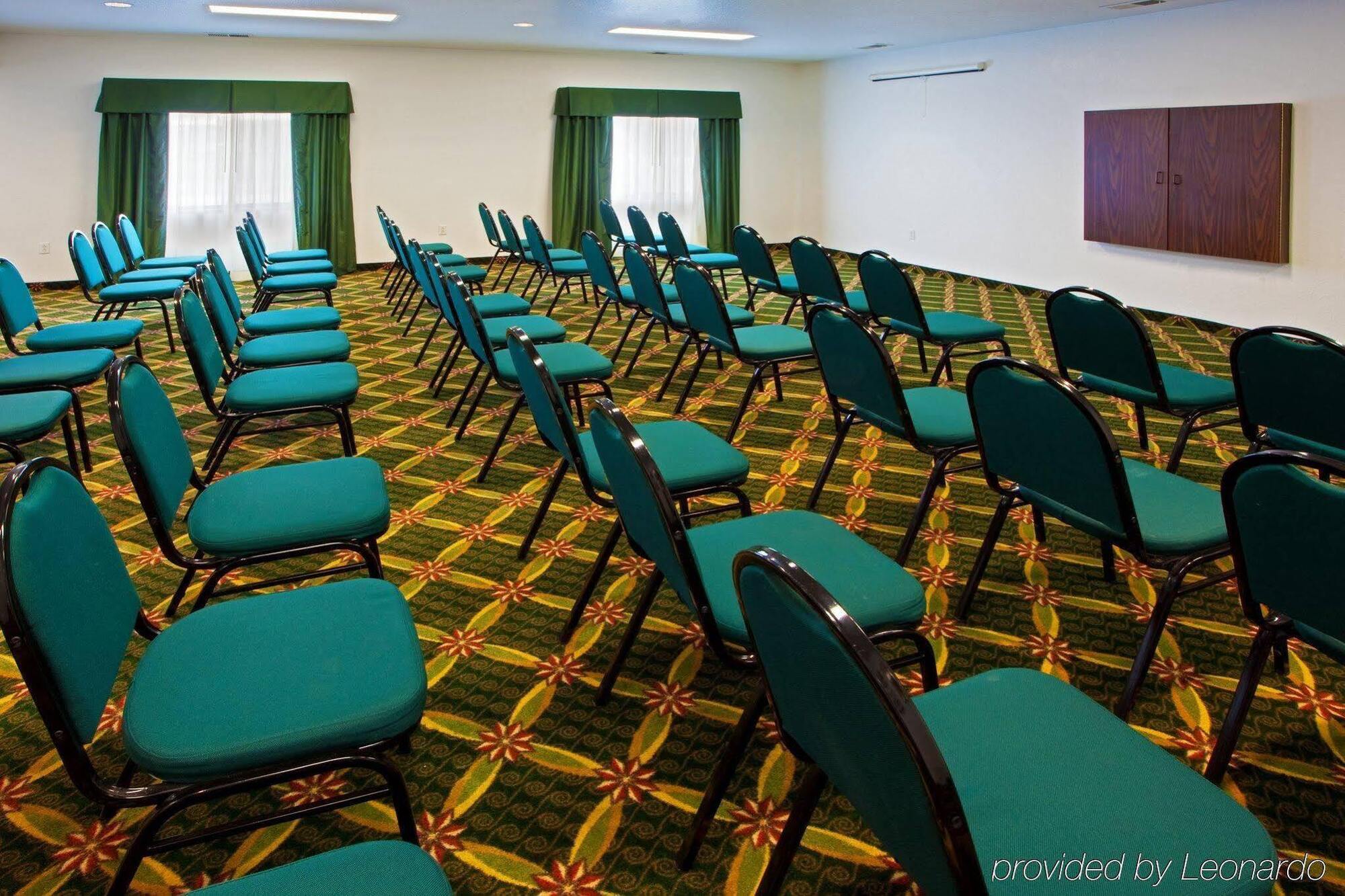 Holiday Inn Express Hotel & Suites Elkins By Ihg Екстериор снимка